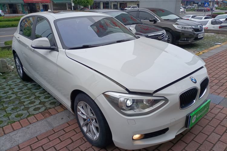 Used BMW 1 Series 2013 Facelifted 118i Leading Edition Front Right 45 Deg