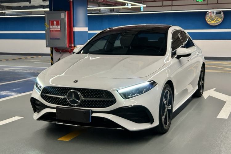 Used Mercedes-Benz A-Class 2022 Revised Version A 200 L Sport Sedan Fashionable Style