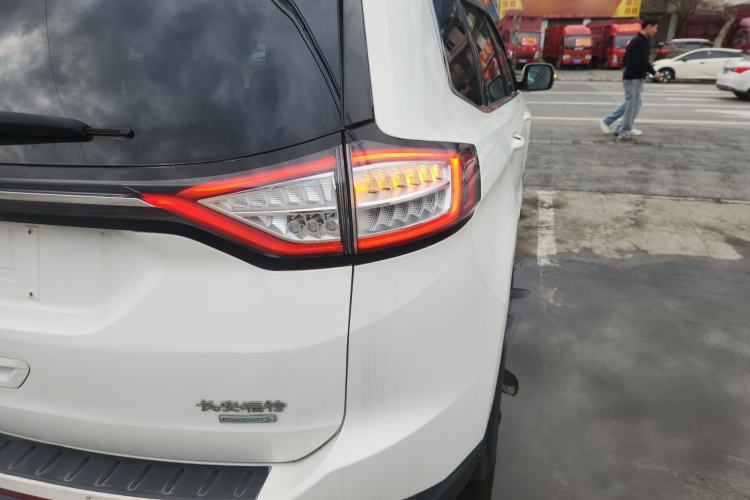 Used Ford Edge 2015 2.0T GTDi Two-Wheel-Drive Elite Edition
