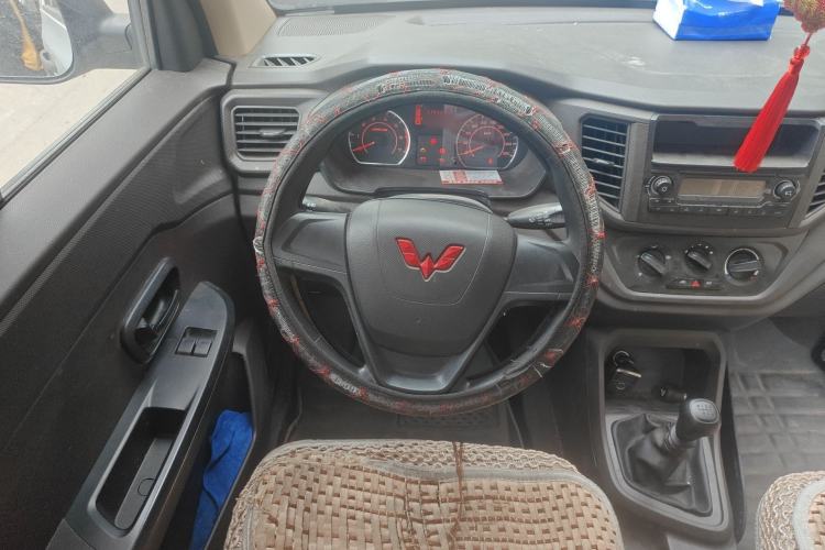 Used Wuling Hongguang V 2022 1.5L Jingqu Edition Electric-Assist LAR
