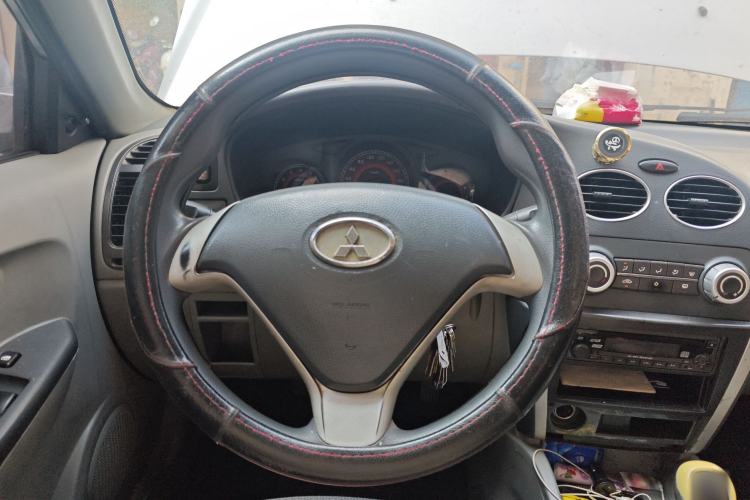 Used Soueast V3 Lingyue 2011 1.5L Manual Upgrade Edition