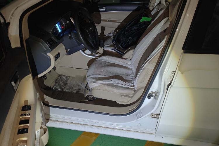 Used BAIC E Series 2013 Sedan 1.3L Manual Lotte Edition
