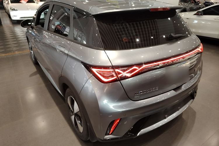 Used BYD Dolphin 2023 420 km Fashion Edition
