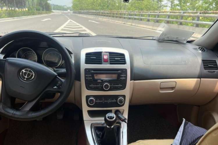 Used Brilliance H330 2013 1.5L Manual Luxury Model
