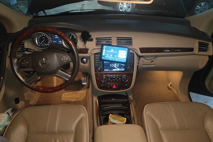 Used Mercedes-Benz R-Class 2011 R 350 L 4MATIC