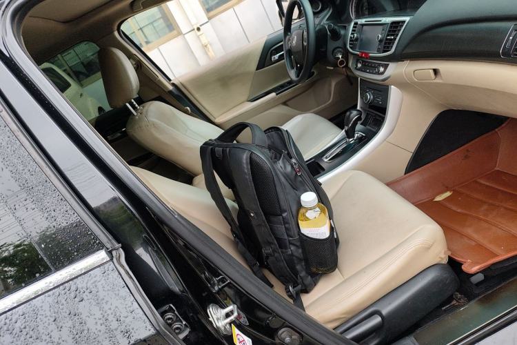 Used Honda Accord 2014 2.0L LX Comfort Edition Right Front Seat