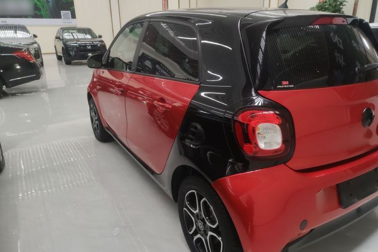 Used smart forfour 2018 0.9T 66 kW Fashion Edition
