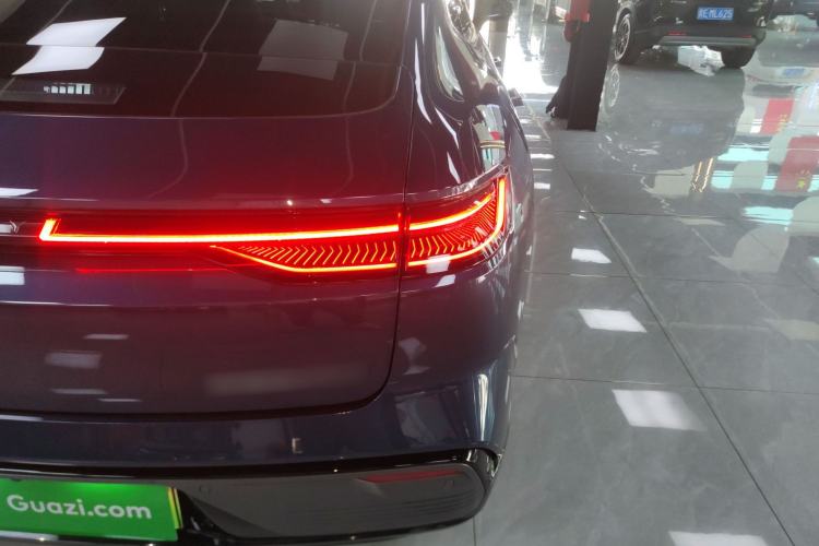 Used Geely Galaxy 8 2025 130km EM-P Starship Edition
