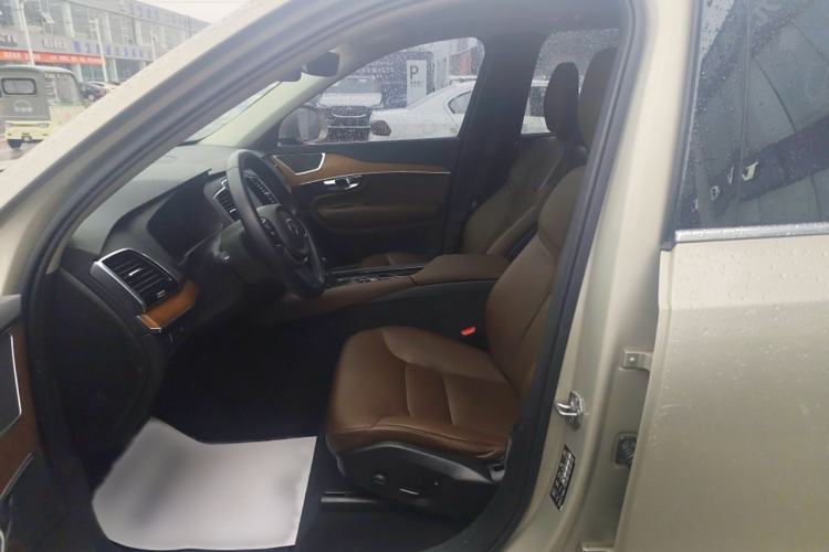 Used Volvo XC90 2019 T6 Zhiyi Edition 7-Seater China VI Standard Interior 3