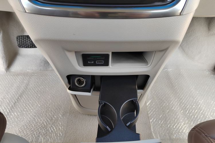 Used Buick GL8 2022 Land Cruiser Executive Class 652T Comfort Model
