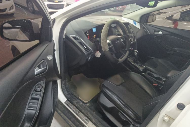 Used Ford Focus 2012 Hatchback 1.6L Automatic Fashion Edition