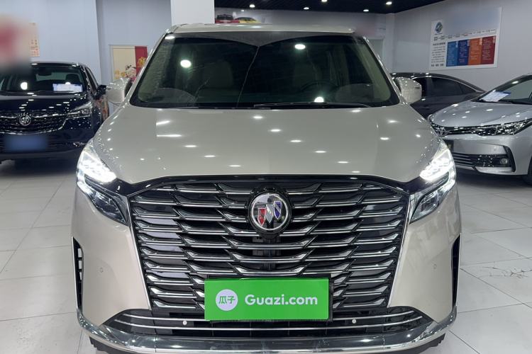 Used Buick GL8 2022 ES Landtrek 653T Luxury Edition