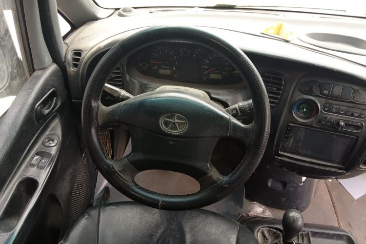 Used JAC Group Refine 2011 2.0L Shuttle Gasoline Standard Edition HFC4GA3