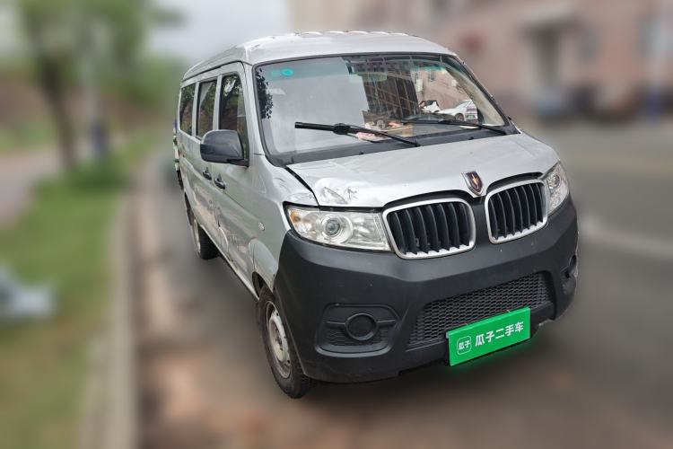 Used Jinbei New Hiace X30L 2023 1.5L Super-Enjoyment Edition Passenger Van 5/6/7-Seater Non-Air-Conditioned Version SWC15M Front Right 45 Deg