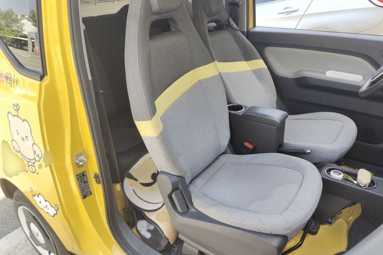 Used Wuling Hongguang MINIEV 2022 Macaron Premium Model – Lithium Iron Phosphate Right Front Seat