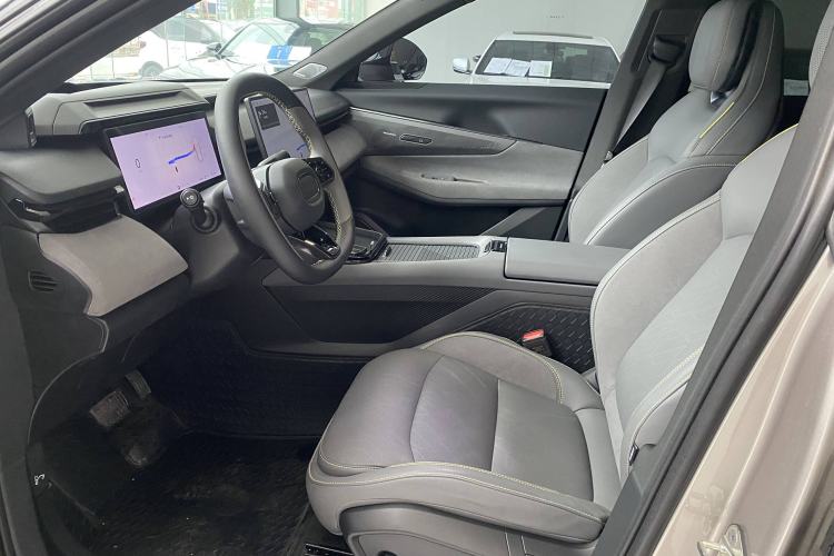 Used Lynk & Co 08 EM-P 2023 245km Ultra-Long Range Halo
