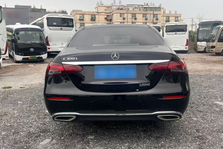 Used Mercedes-Benz E-Class 2023 Updated E 300 L Fashion Edition Exterior 4