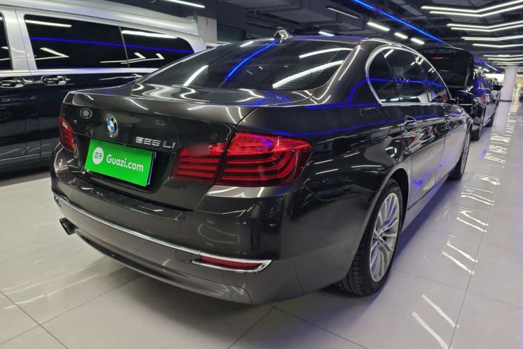 Used BMW 5 Series 2017 525Li Luxury Design Package Rear Right 45 Deg