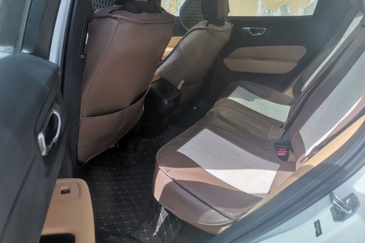 Used Volvo XC60 2018 T5 4x4 Smart Edition Left Rear Seat