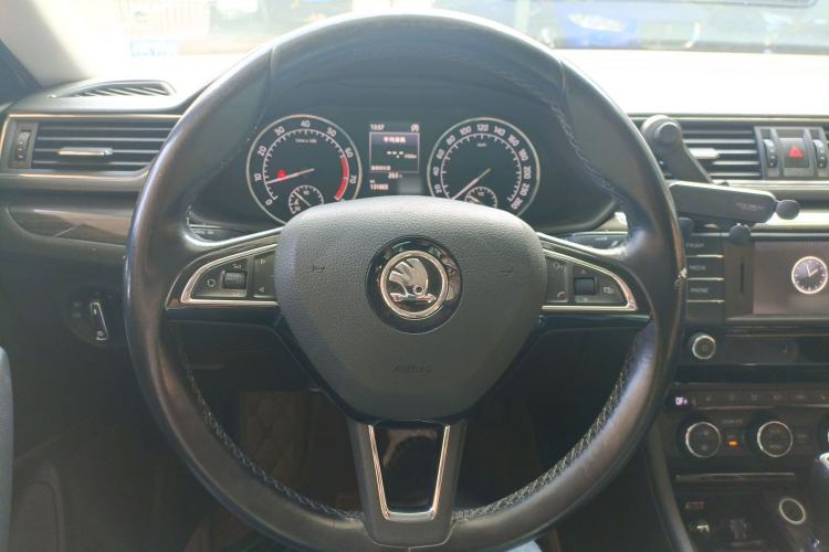 Used Skoda Superb 2016 TSI330 DSG Smart Drive Edition Steering Wheel