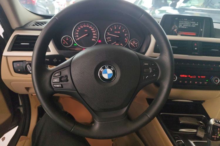 Used BMW 3 Series 2015 320Li Luxury Edition Fashion Model Steering Wheel