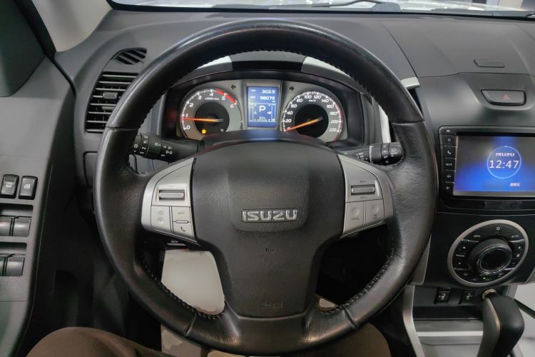 Used Isuzu mu-X 2015 2.5T Two-Wheel Drive Automatic Luxury Edition 7 Seats