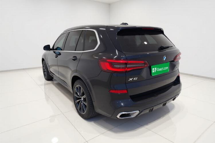 Used BMW X5 2022 Restyled xDrive 30Li Luxury Version M Sport Package
