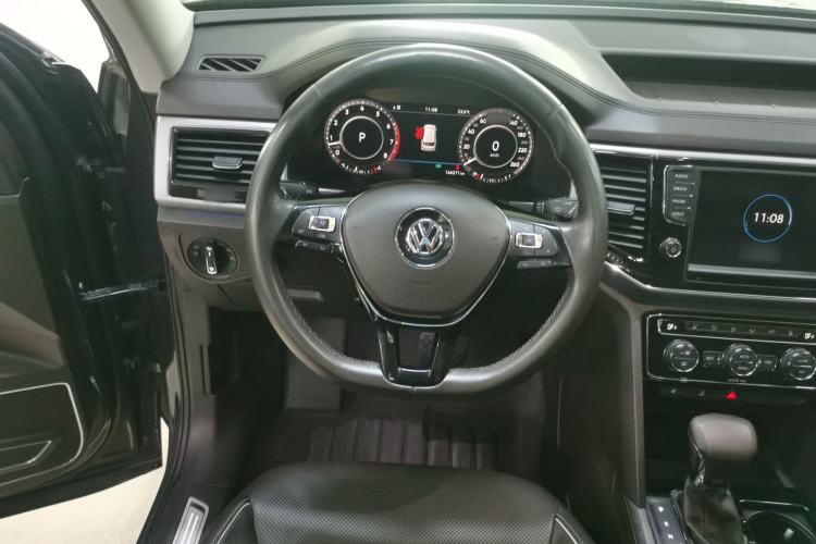 Used Volkswagen Teramont 2017 530 V6 Four-Wheel Drive Supreme Flagship Edition Steering Wheel