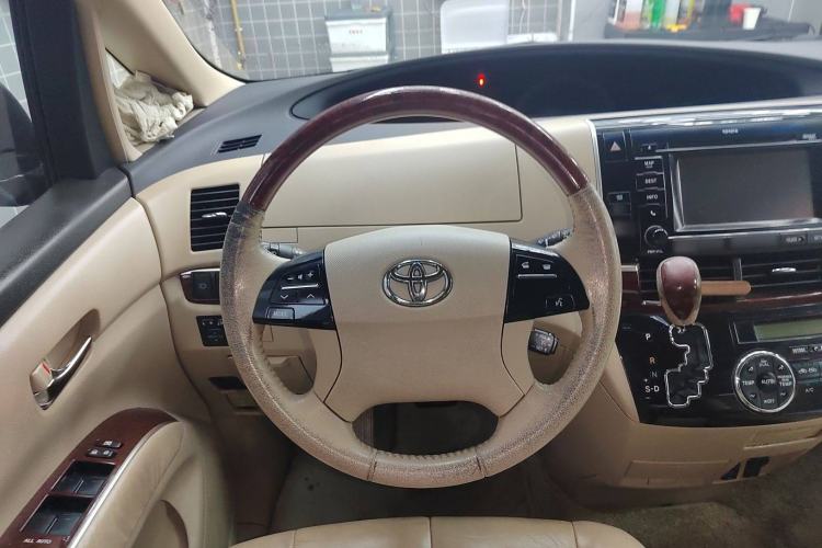 Used Toyota Previa 2012 3.5L 7-Seater Luxury Version
