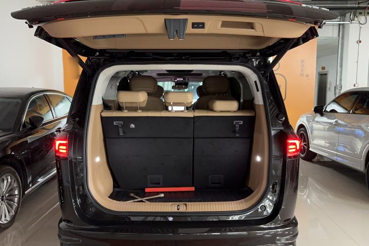 Used JAC Refine RF8 2024 Zhiling Edition 2.0T Flagship Model
