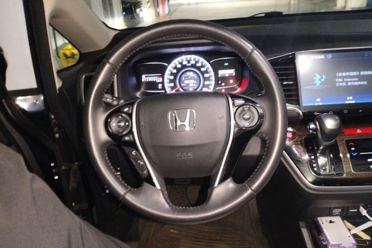 Used Honda Odyssey 2015 Updated Version 2.4L Smart Edition