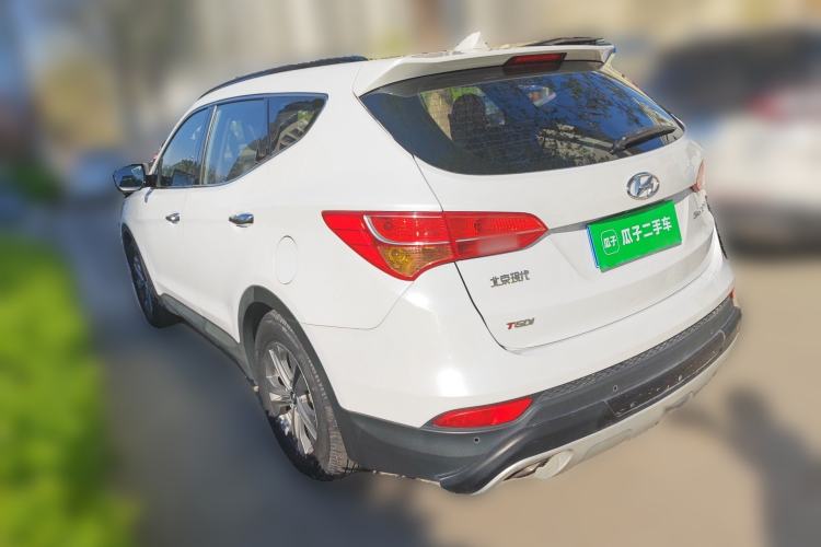 Used Hyundai Santa Fe 2015 2.0T Automatic Two-Wheel Drive Smart Version 5 Seats
