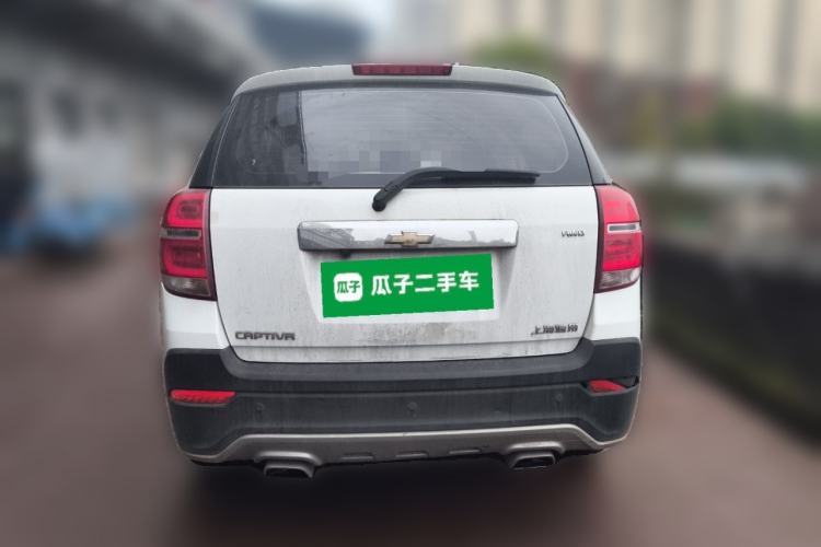 Used Chevrolet Captiva 2015 2.4L 4x4 Flagship Edition 7-Seater