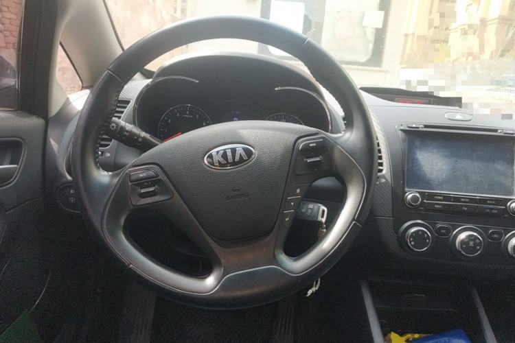 Used Kia K3 2015 1.6L Manual GLS Steering Wheel