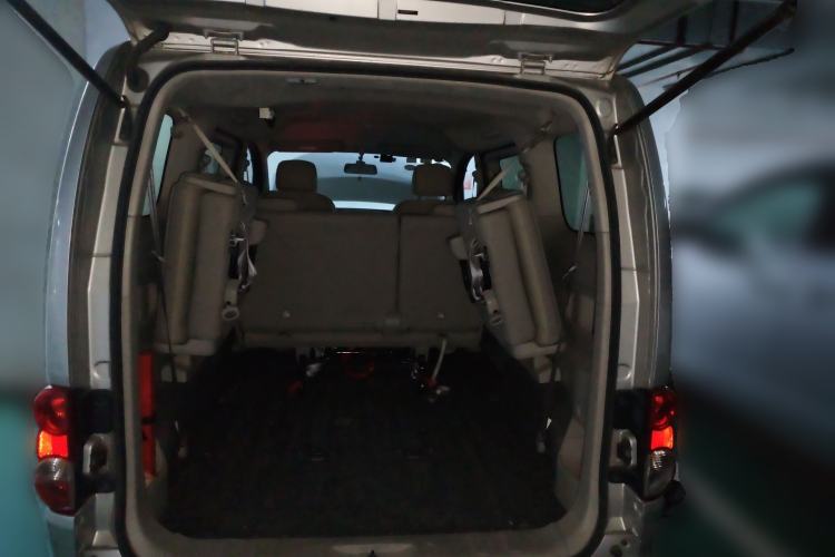 Used Nissan NV200 2014 1.6L CVT Luxury Model China V Standard Trunk