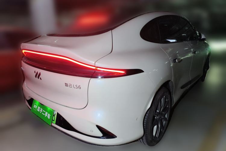 Used IM LS6 2023 Max Standard Edition
