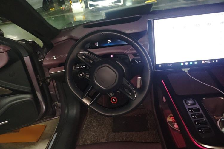 Used Xiaomi Auto SU7 2024 Four-Wheel Drive Ultra-Long Range Advanced Intelligent Driving Max Edition