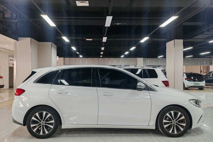 Used Mercedes-Benz B-Class 2022 B 180 Fashion Model