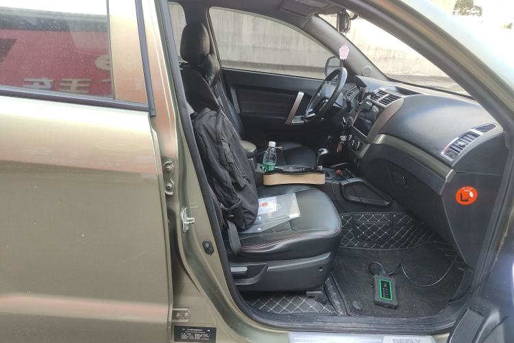 Used Geely Auto GX7 2015 Classic Edition 1.8L Manual New Urban Upgrade Version China IV Standard
