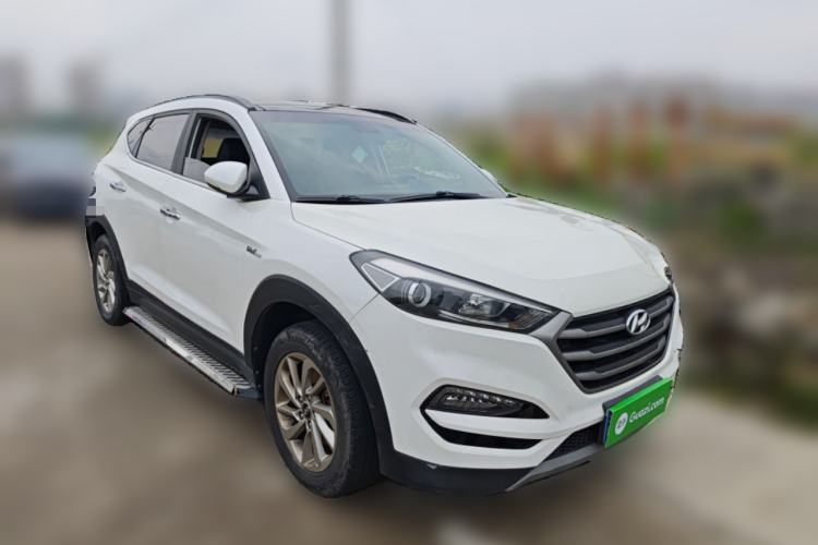 Used Hyundai Tucson 2018 1.6T Dual-Clutch Two-Wheel Drive 15th Anniversary Special Edition Front Right 45 Deg