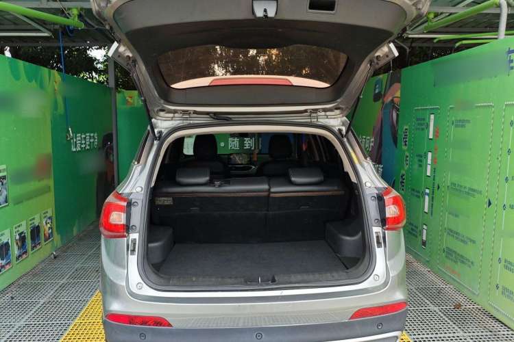 Used Baojun 510 2017 1.5L Automatic Fashion Model
