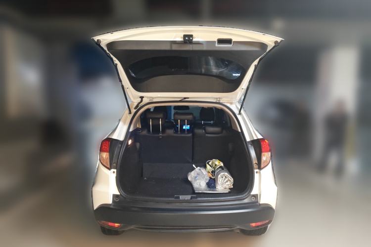 Used Honda Vezel 2015 1.5L CVT two-wheel drive Comfort trim Trunk