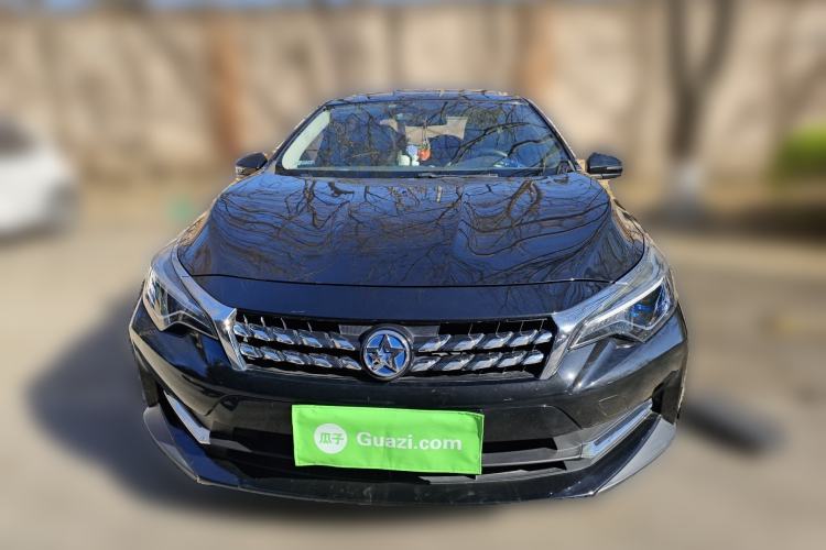 Used Venucia D60 2019 1.6L XL Manual SmartConnect Elite Edition
