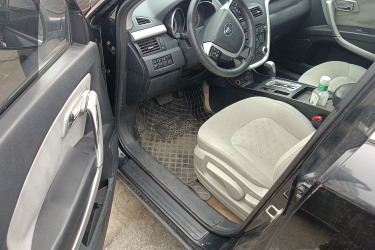 Used Bestune X80 2013 2.0L automatic comfort version