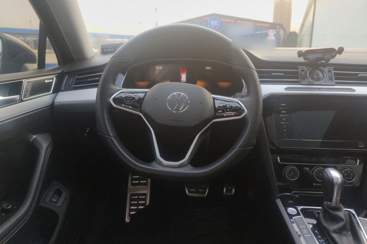 Used Volkswagen Magotan 2023 2 Million Units Limited-Edition 280TSI DSG Comfort Version Steering Wheel