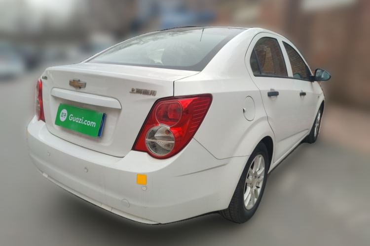 Used Chevrolet Aveo Sonic 2013 Sedan 1.4L Automatic with Sunroof