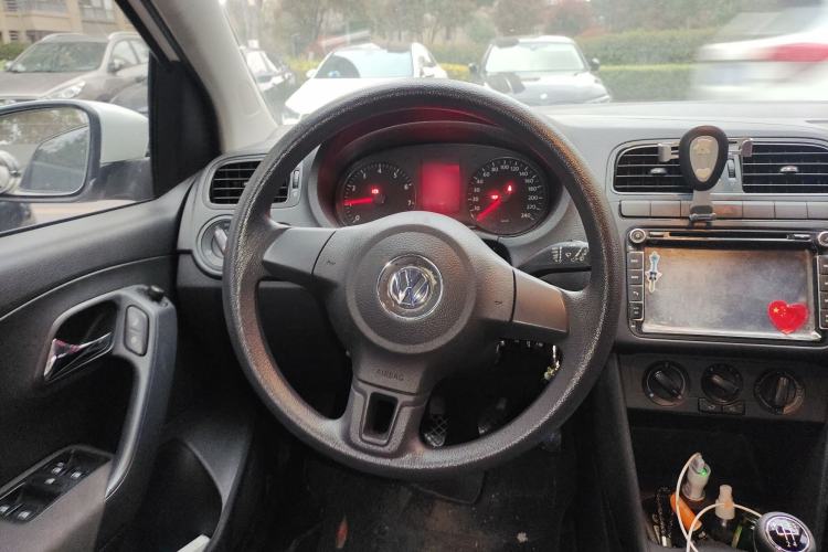 Used Volkswagen Polo 2013 1.4L Manual Fashion Edition
