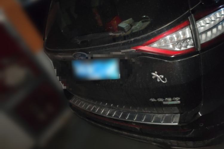 Used Ford Edge 2017 EcoBoost 245 Two-Wheel-Drive Sporty 7-Seater