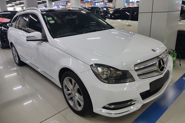 Used Mercedes-Benz C-Class 2011 C 200 Fashion Travel Edition