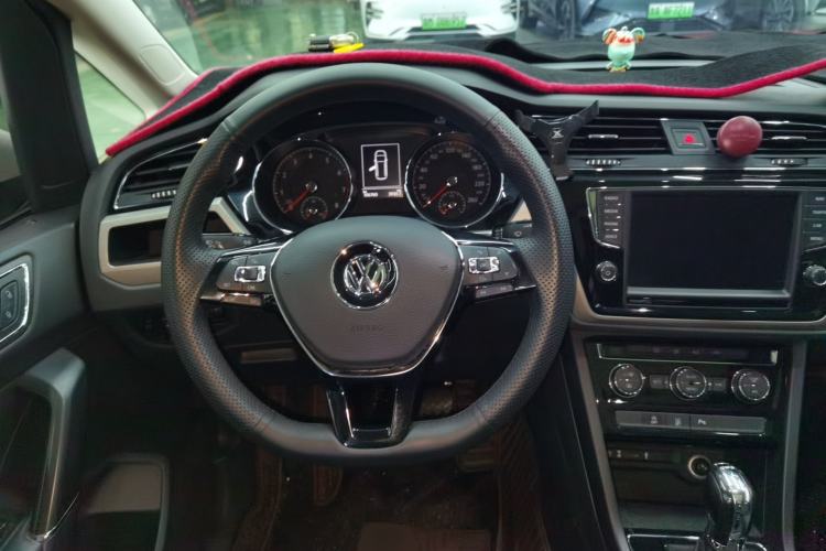 Used Volkswagen Touran 2018 Volkswagen Touran L 280TSI DSG Comfort Edition 7 Seats China V Emission Standard